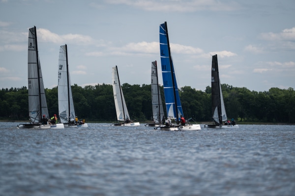 INTRODUCTION TO COMPETITIVE SAILING